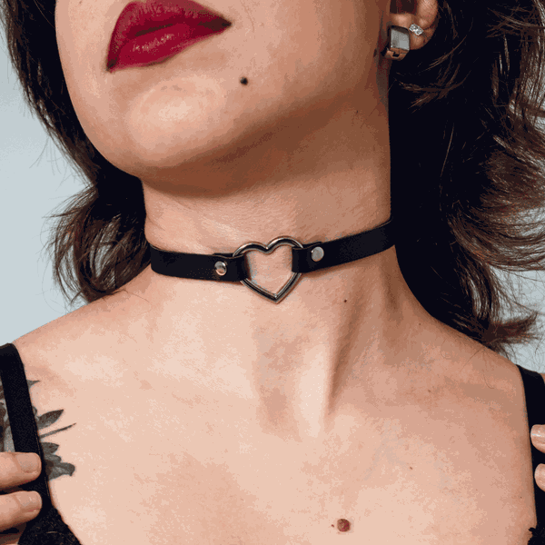 Choker Gargantilha com Pingente de Coração