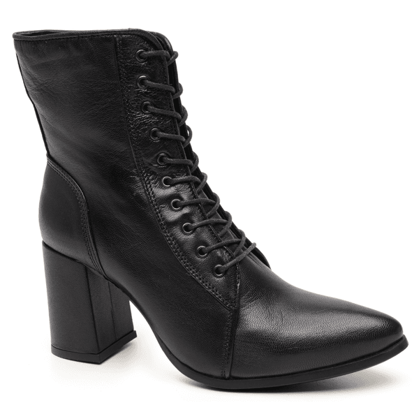 BOTA CLASSIC EM COURO PRETO