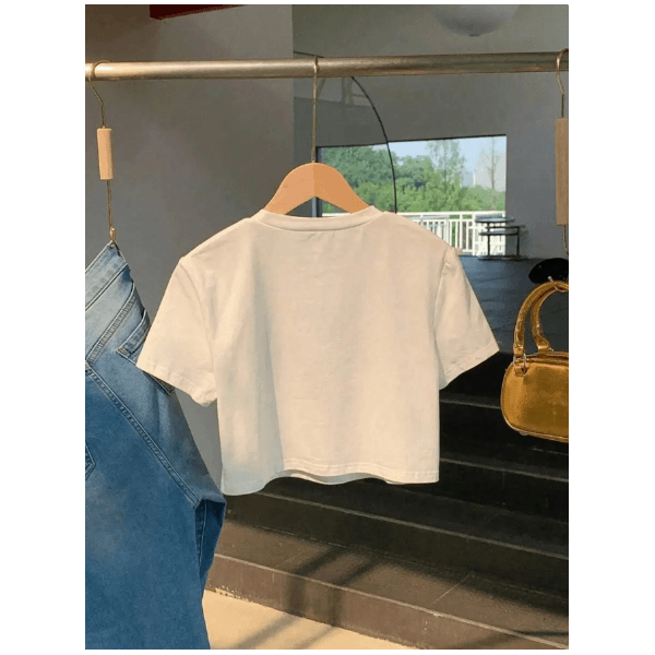 Camiseta Feminina Cropped Estampa Caveira Manga Curta Moderna 100% Algodão Malha Premium - BRANCO - QUEIMA DE ESTOQUE