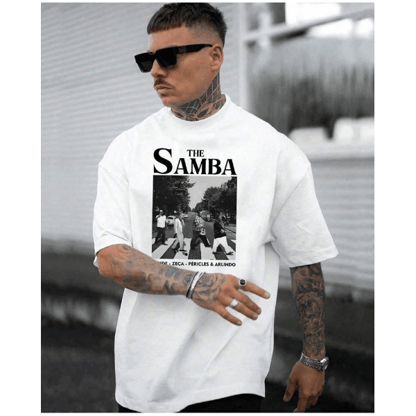 Camiseta Básica Zoeira Graphic Tee The Samba Faixa - BRANCO - QUEIMA DE ESTOQUE