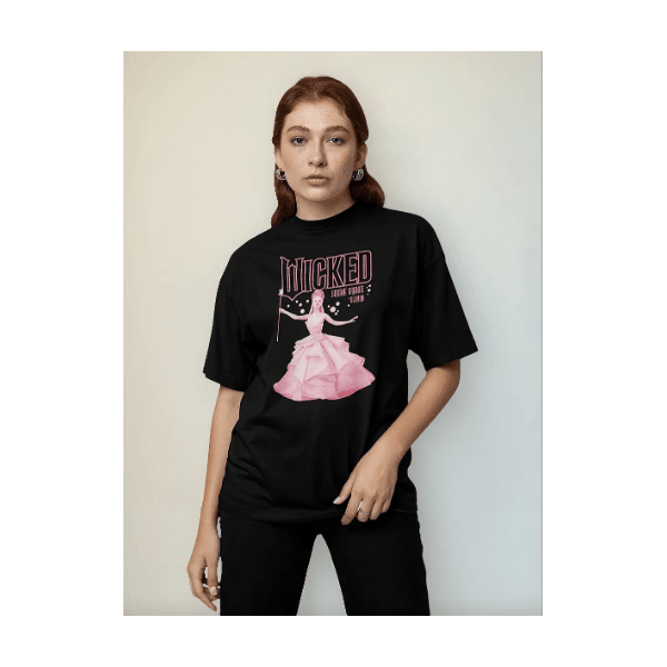 Camiseta Filme Wicked Básica Algodão Glinda Ariana Grande - PRETO - QUEIMA DE ESTOQUE