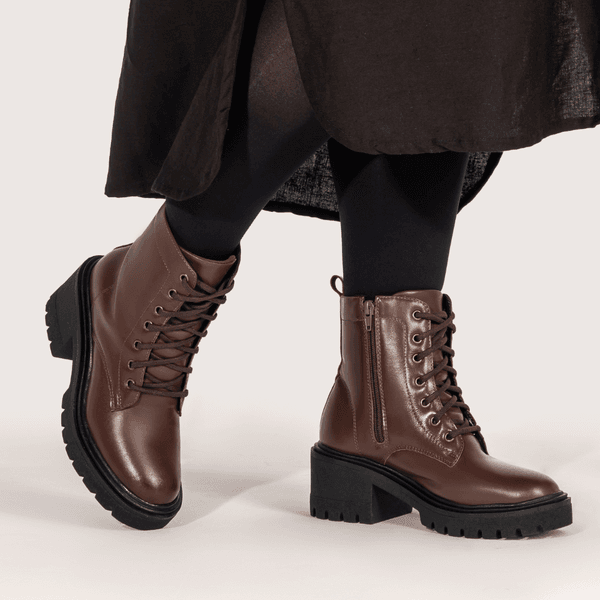 BOTA FEMININA COTURNO EM COURO TRATORADA 40F125-CAFE