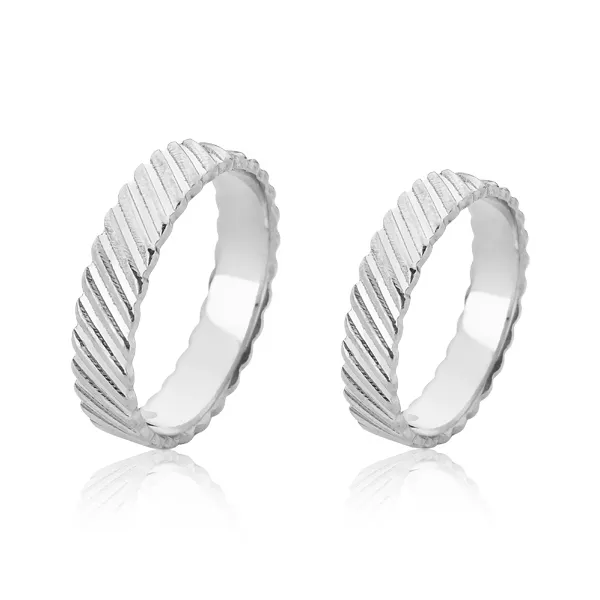 Alianças de Ouro Branco Trabalhada 18k - FA-1087-B - Fábrica das Alianças