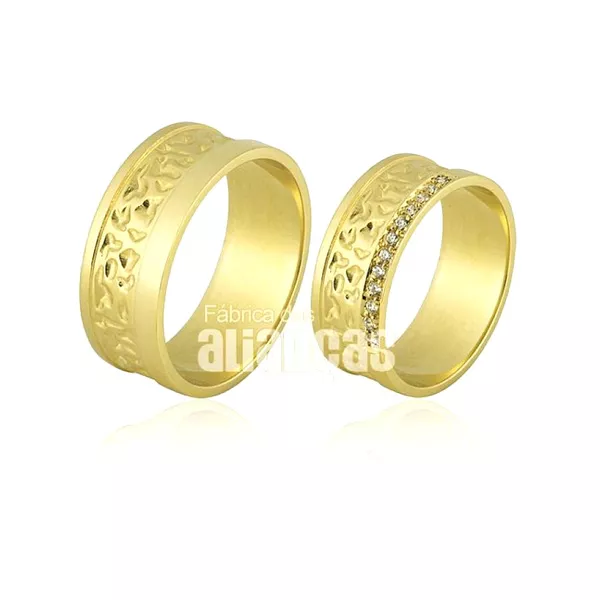 Alianças Trabalhadas com Diamantes - FA-709 - Fábrica das Alianças