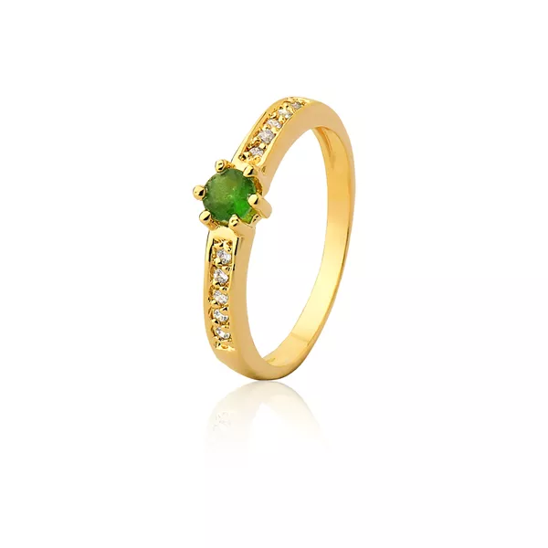 Anel Feminino Em Ouro Com Esmeralda