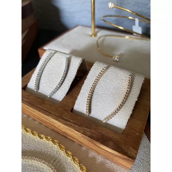 Brinco Ear Cuff Filete Zircônia Banhado a Ouro