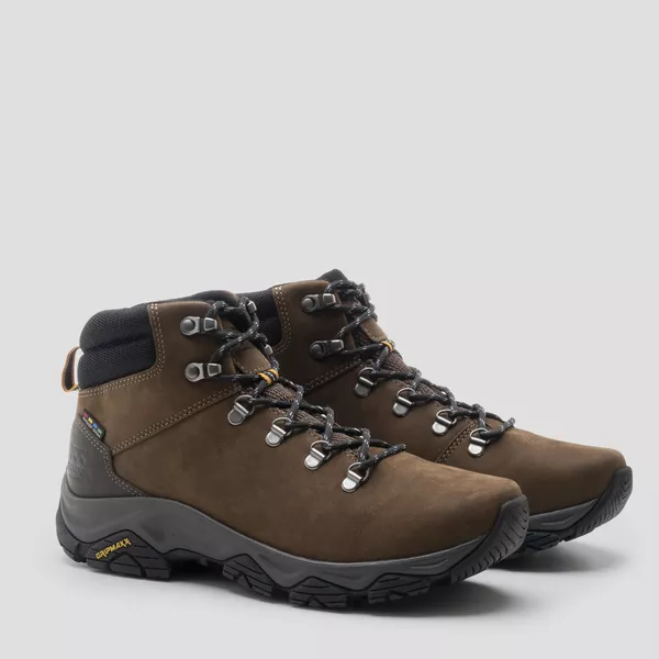 bota-bradok-adventure-hiking-