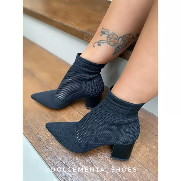 Sockboot preta Aline - Dolce & Menta