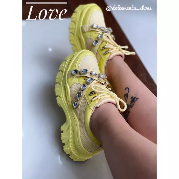 Tenis amarelo pedras insp. Gucci - Dolce & Menta