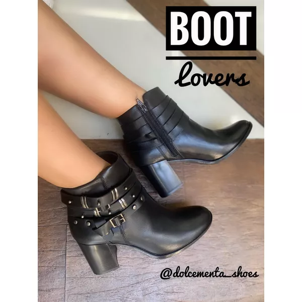 Bota couro legítimo preta com salto - Dolce & Menta