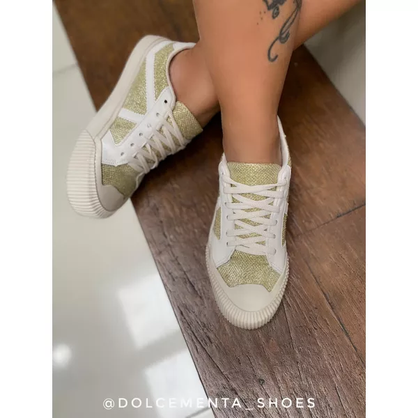 Tênis Jackie {dourado} - Dolce & Menta