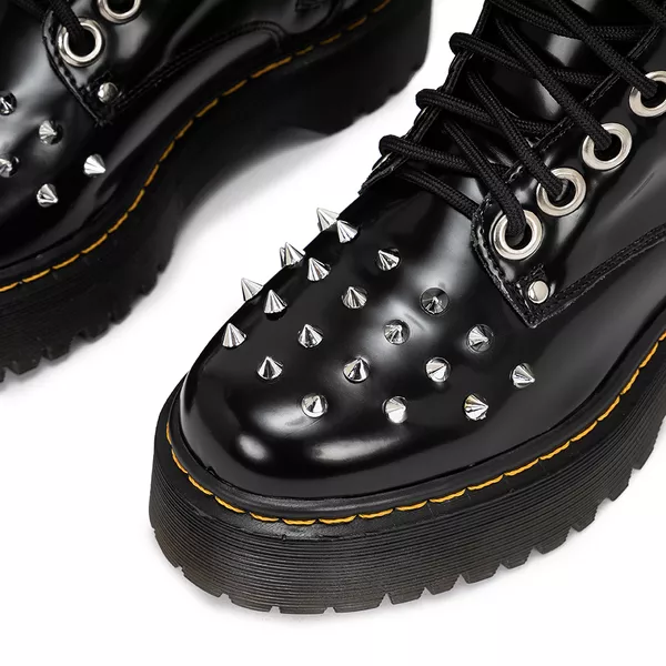 Coturno Estilo Inglês Verniz Preto Spike Punk | ESTILO VEGGIE SHOES