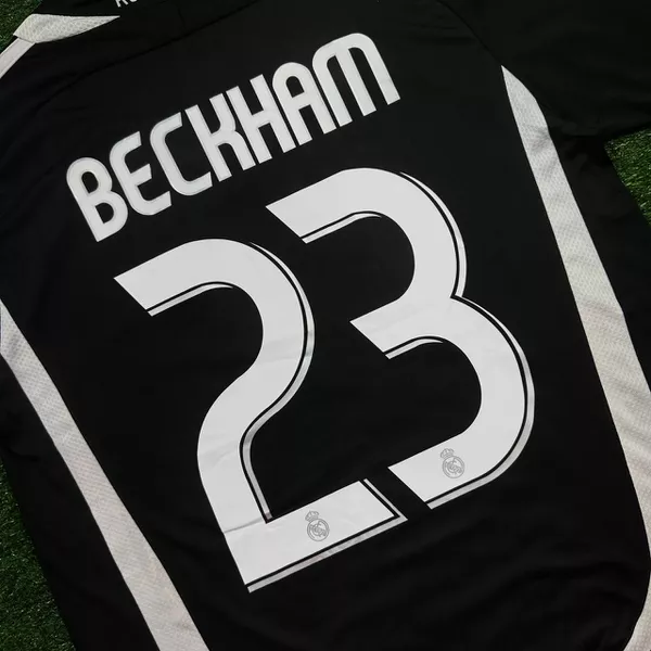 Camisa Retrô Real Madrid 06/07 III Third - Beckham 23 - Torcedor