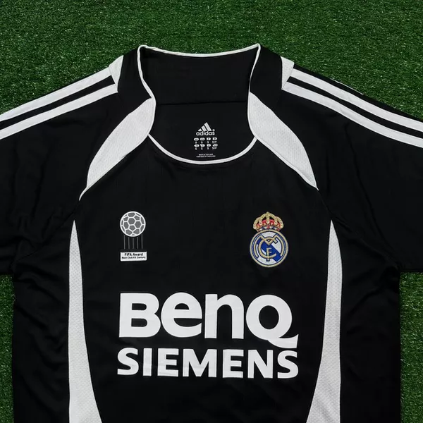 Camisa Retrô Real Madrid 06/07 III Third - Beckham 23 - Torcedor