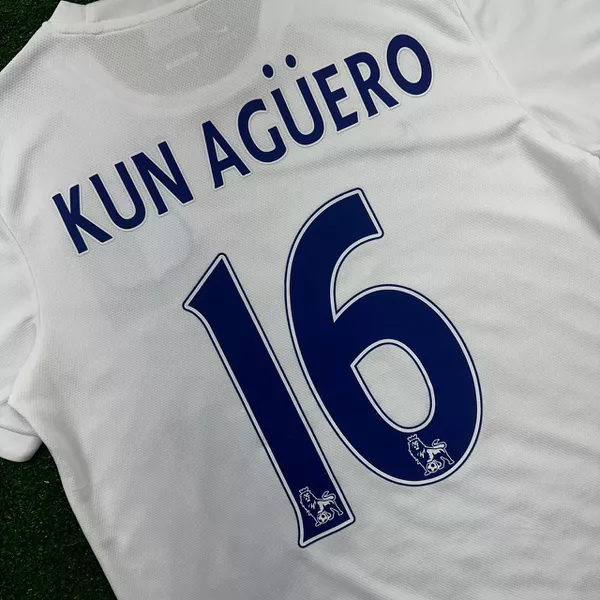 Camisa Retrô Manchester City Third III 13/14 - Branca - Kun Agüero