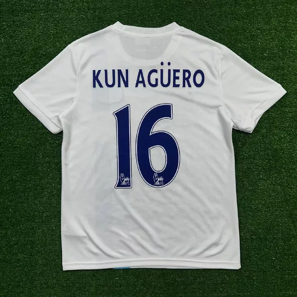 Camisa Retrô Manchester City Third III 13/14 - Branca - Kun Agüero