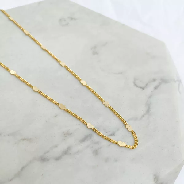Colar Choker Corações Delicados Folheado em Ouro 18k