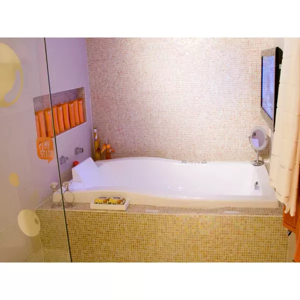 Banheira Zen 182x182x90CM 1 pessoa 256L Axell - ZR | Ideale em Casa