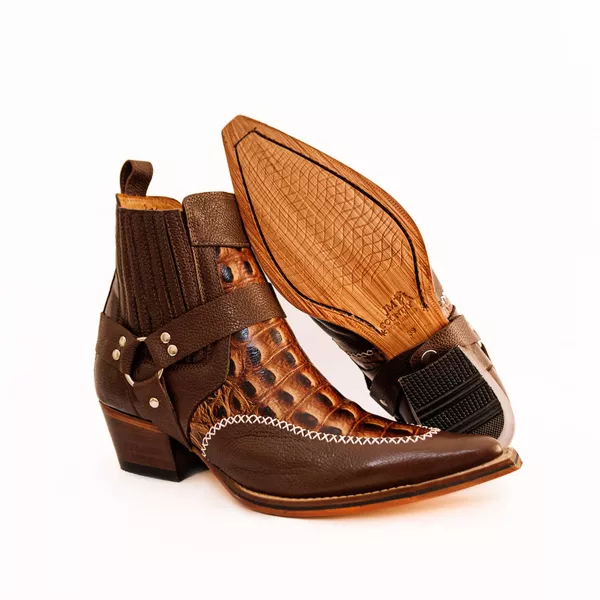 Botina Masculina Country Bico Fino Couro Legítimo Floater Café e Dubai Chocolate com Estrivo