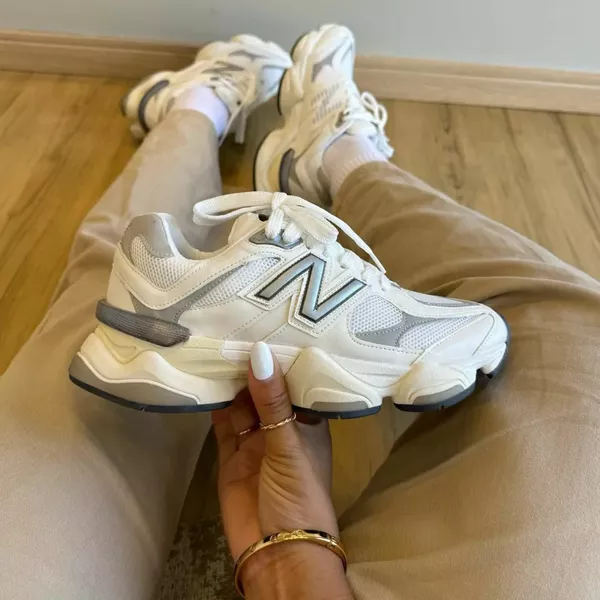 Tênis New Balance 9060 Feminino Branco Cinza | LA CASA DO DROP