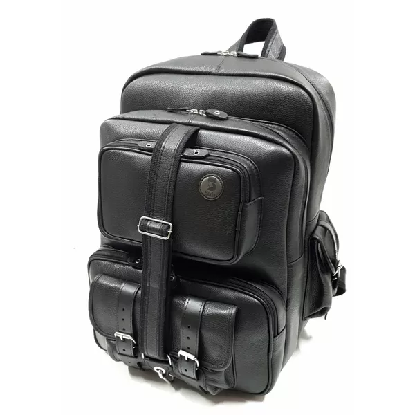 Mochila em Couro Original Modelo Tracker com Emblema Personalizado.