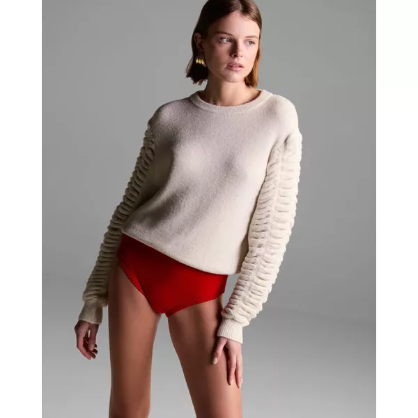 Pull Hilton Off White
