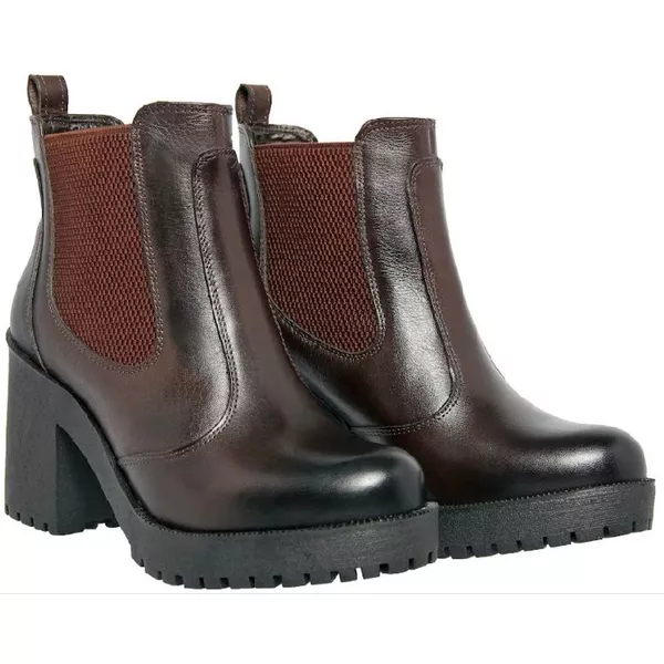 Coturno chelsea salto 8cm Ariela Marrom