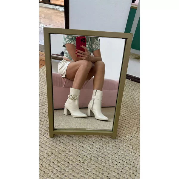 Bota Helô couro legítimo Off white