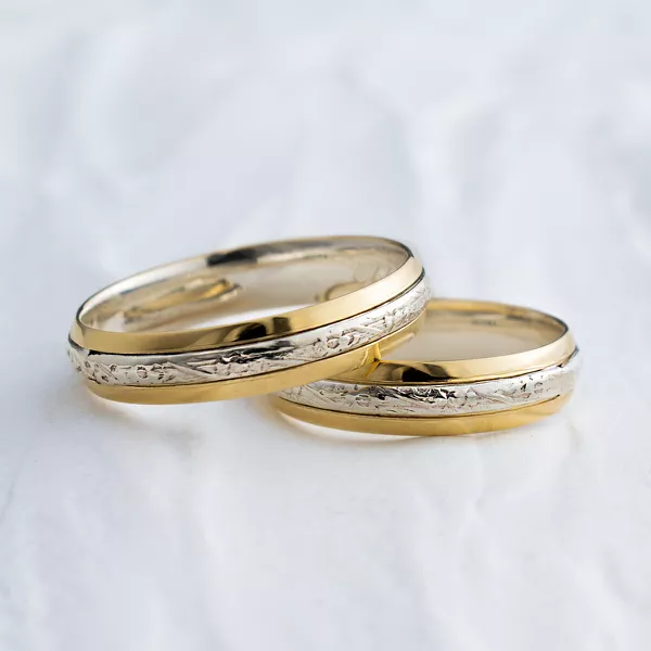Aliança de Casamento de Prata Revestida em Ouro 18k Bodas de Prata 5mm - Par - Rosê & Co.