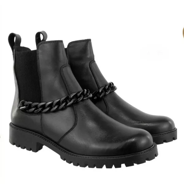 Bota coturno Feminina Corrente Couro Sola Tratorada Preto