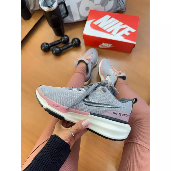 Tênis Zoomx Cinza com Detalhe Rosa | Talline Sapatilhas Atacado