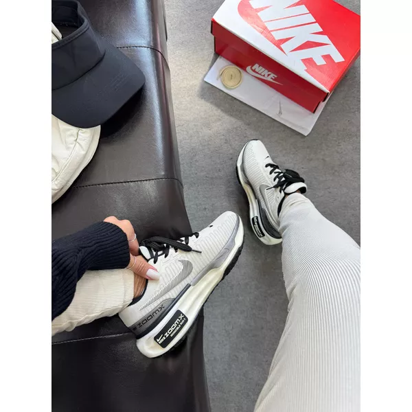 Tênis Zoomx OFF White / Grafite | Talline Sapatilhas Atacado