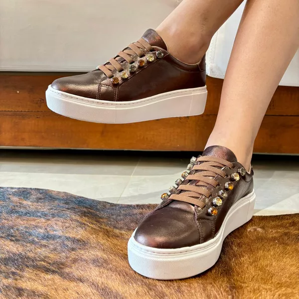 TENIS METALIZADO BROW ELASTICO E STRASS TOPAZIO