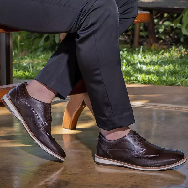 Sapato Casual com Perfuro Lateral em Atacador Derby Urban