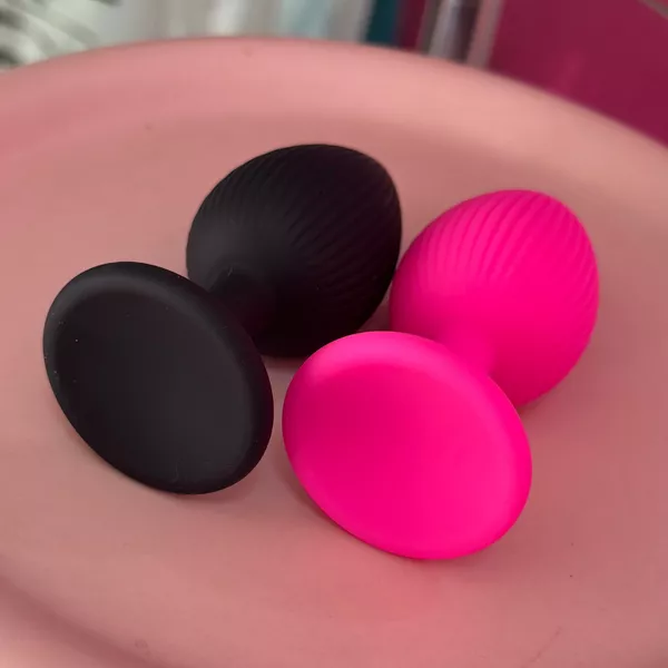 Plug Anal Redondo de Silicone (M) com Ventosa | Quero Vibrar