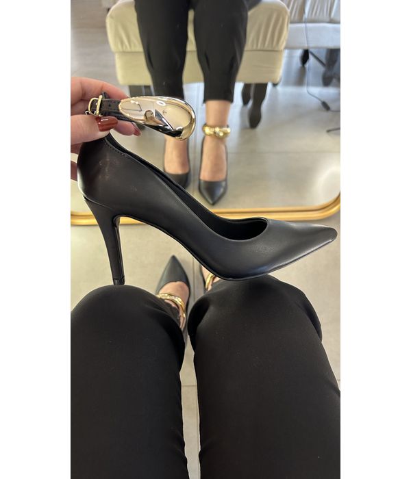 Scarpin Charlotte Preto 