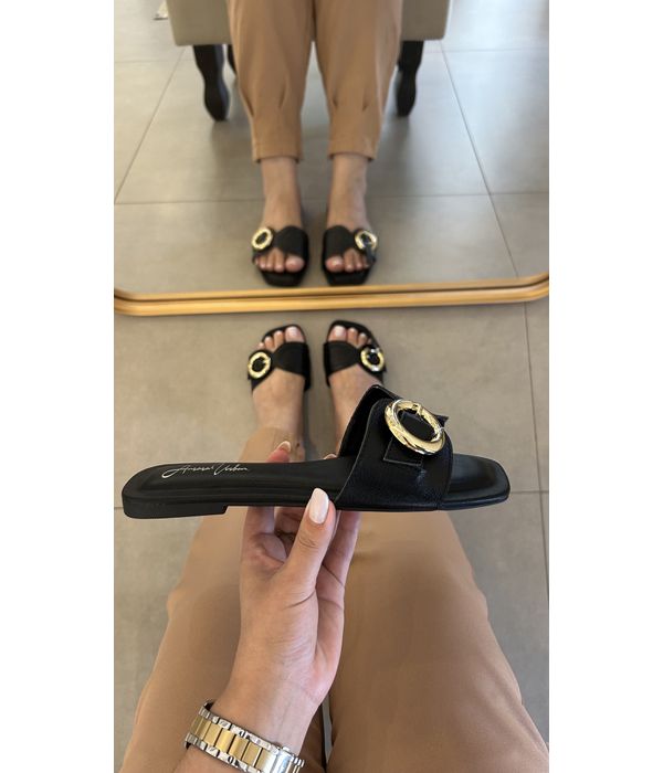 Rasteira Mari em Couro Preto
