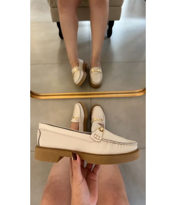 Loafer Jade em couro Off White