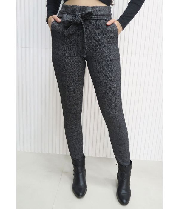 Calça clochard 2024 justa
