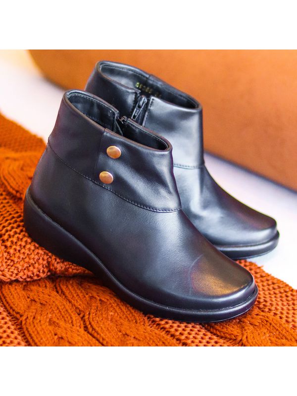 Bota Feminina Cano Baixo Anatômica em Couro Legíti... - Comprou Já