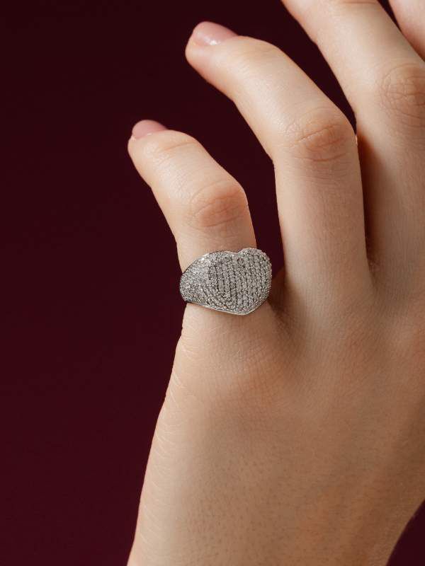 Anel dedinho coração com brilhantes 