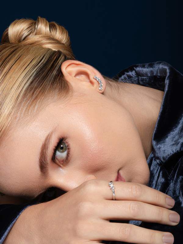 Brinco Earcuff com 5 pedras topazio incolor