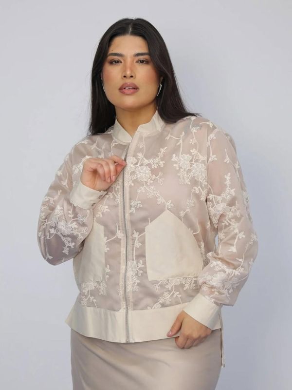 Bomber em organza bordada Nild