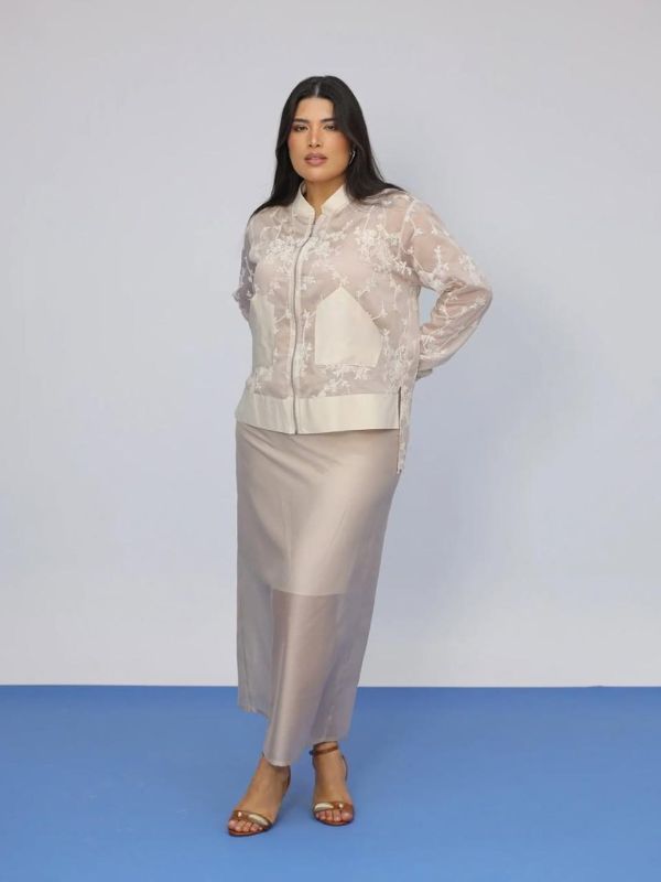 Bomber em organza bordada Nilda