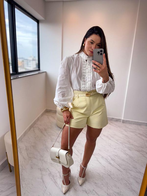 Short alfaiataria Milena Amarelo Manteiga