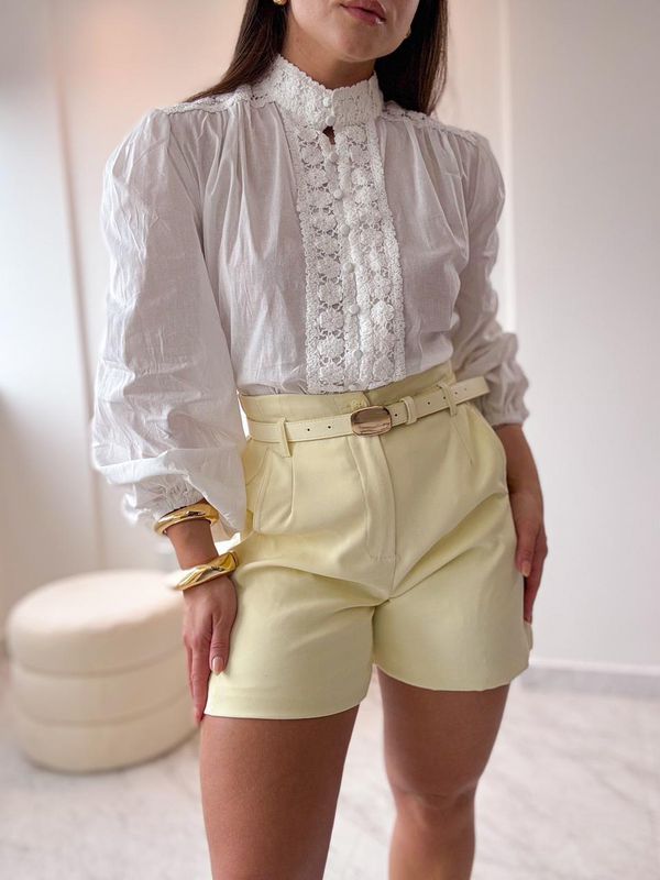 Short alfaiataria Milena Amarelo Manteiga