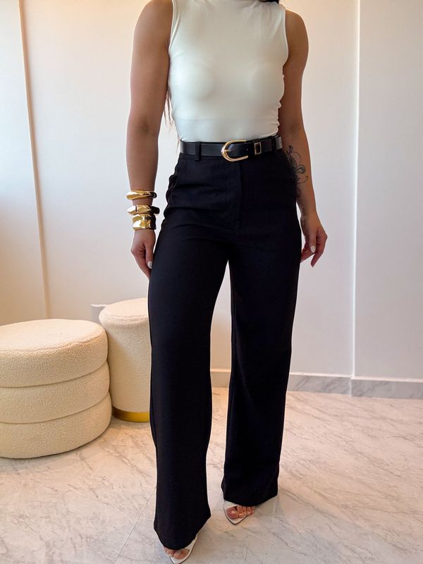 Pantalona Alfaiataria Camila Preto