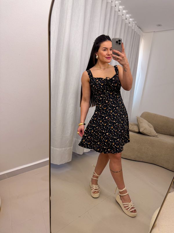 Macaquinho floral Dandara Preto