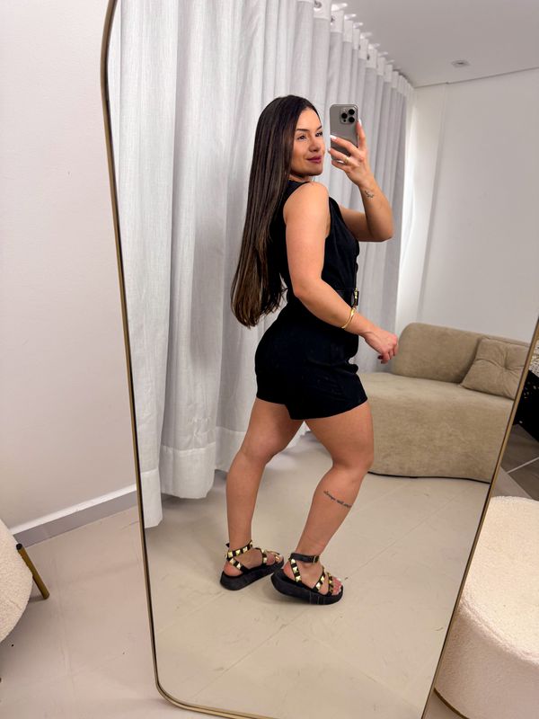 Macaquinho Alfaiataria Isis Preto