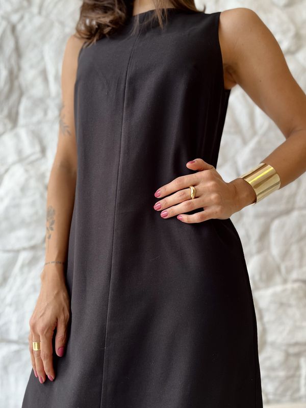 Vestido Longo Minimal Preto - USE OUK